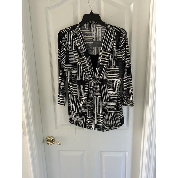 Jason Maxwell Women’s medium Blouse Black, White . Polyester Easy Care. - Picture 1 of 11